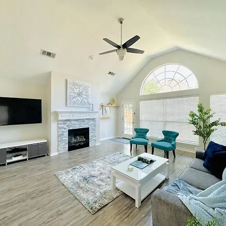 Luxury Fort Worth Best Area 3Bed2Bath Plus Workspace